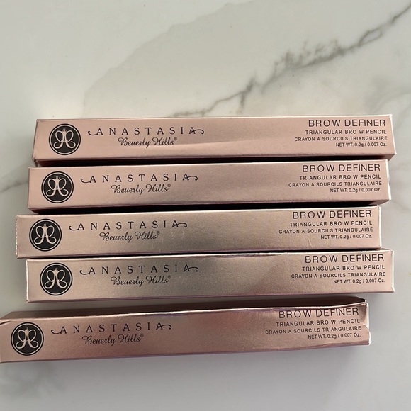 Anastasia Beverly Hills Brow Definer - Picture 5 of 5
